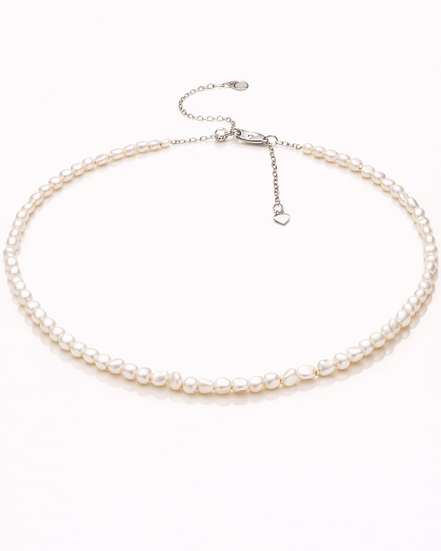 Alma Pearl Necklace