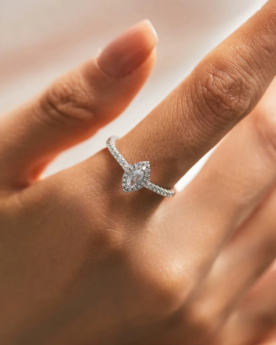Celestine ring